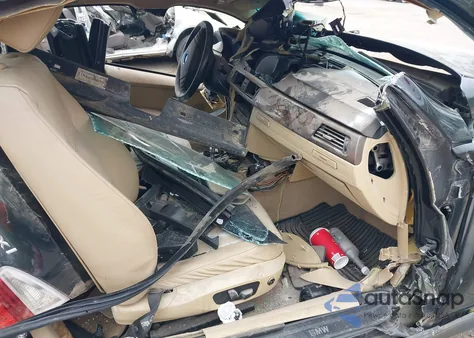 2007 BMW 328Xi z USA, uszkodzony, nr VIN WBAVC73507KP32475